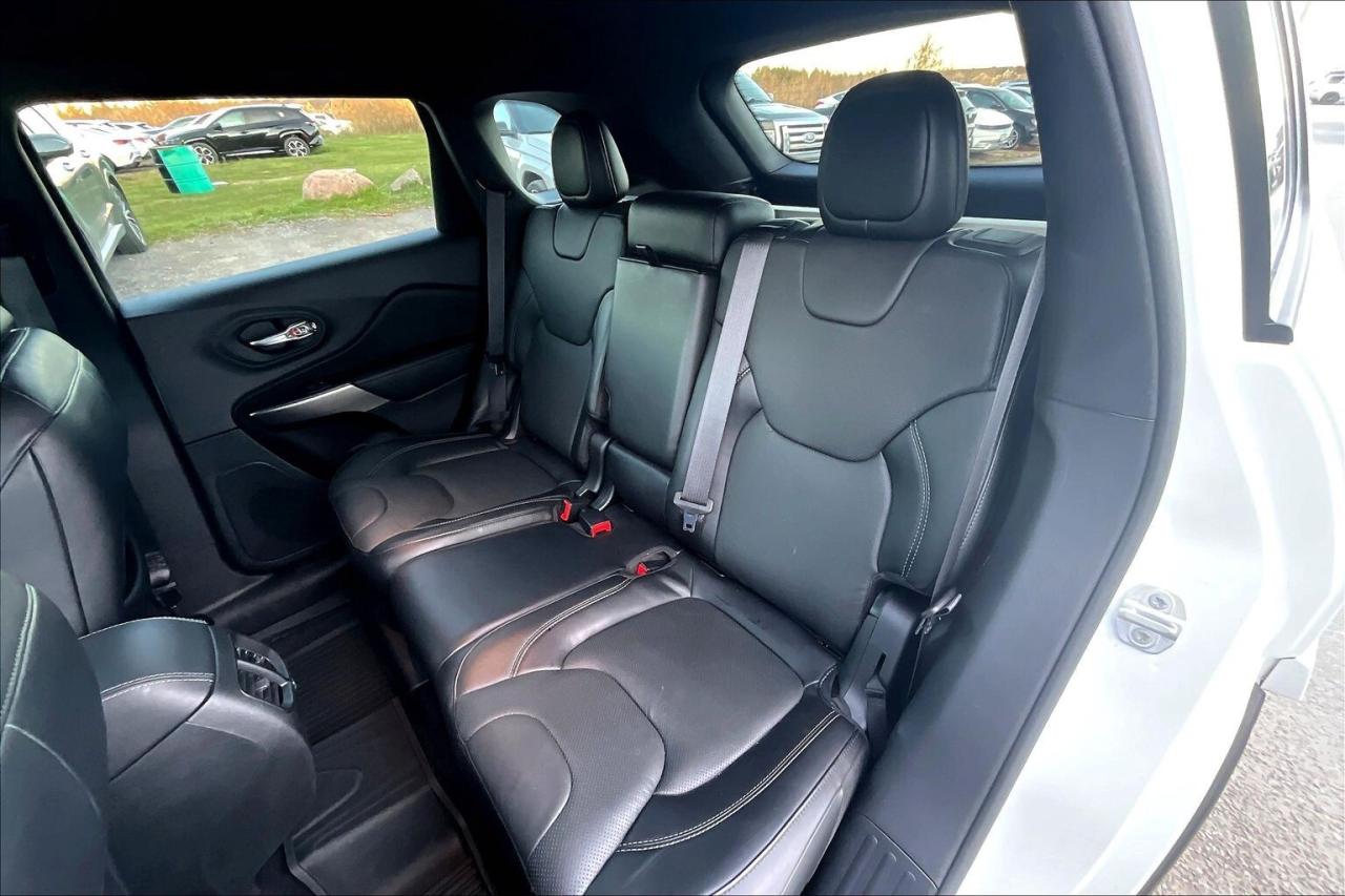 2021 Jeep Cherokee High Altitude   Luxury Group   Technology Group Photo