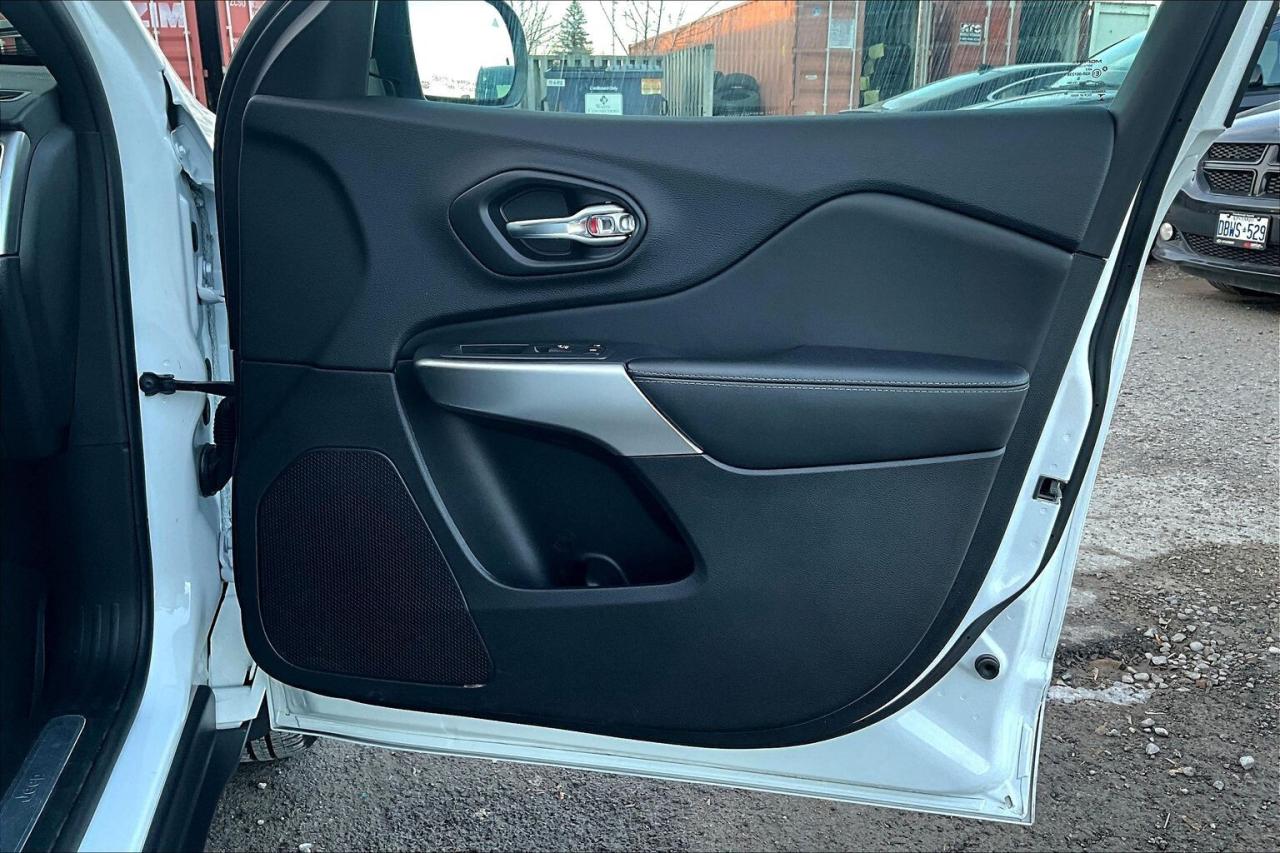 2021 Jeep Cherokee High Altitude   Luxury Group   Technology Group Photo