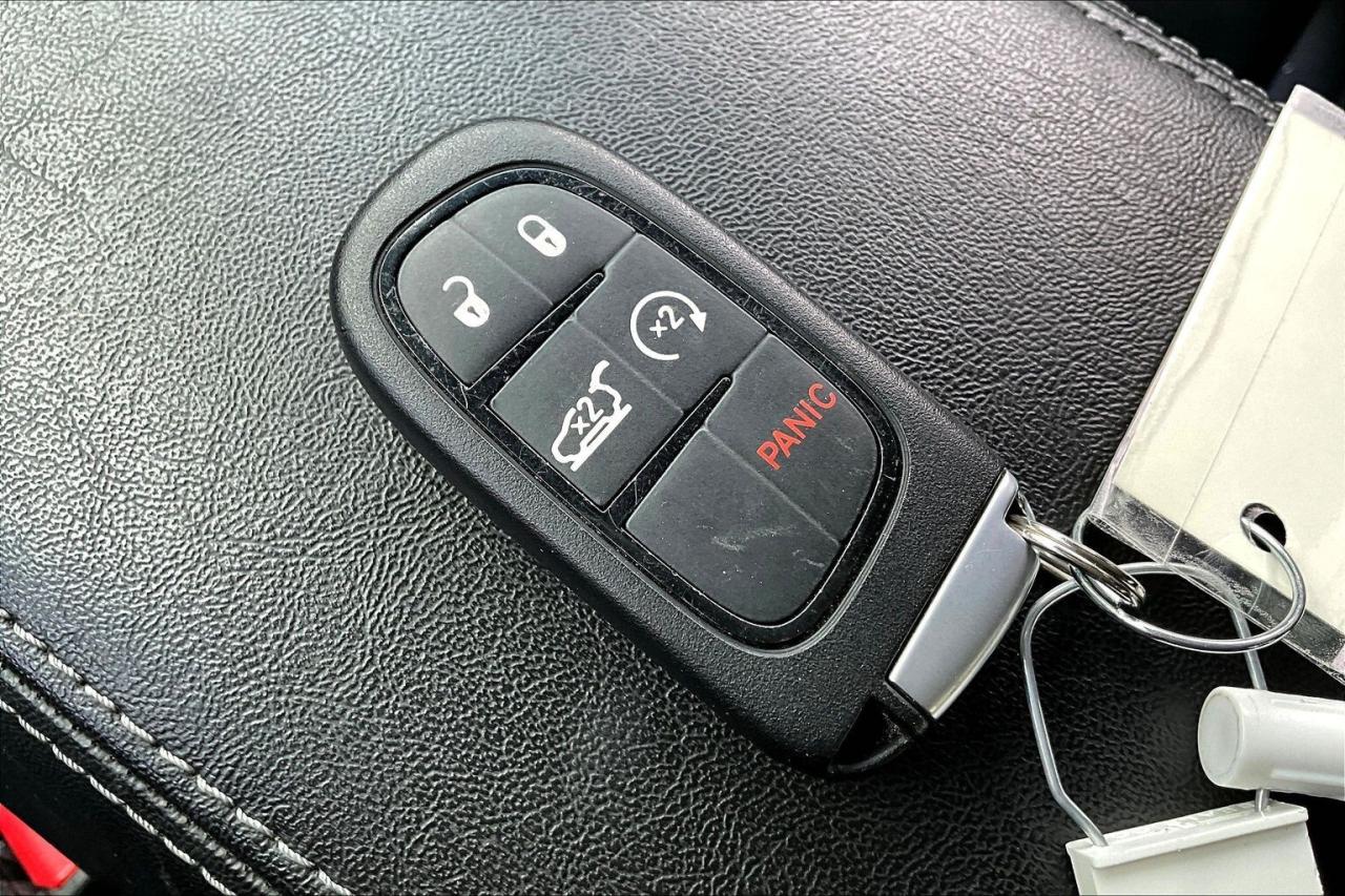 2021 Jeep Cherokee High Altitude   Luxury Group   Technology Group Photo