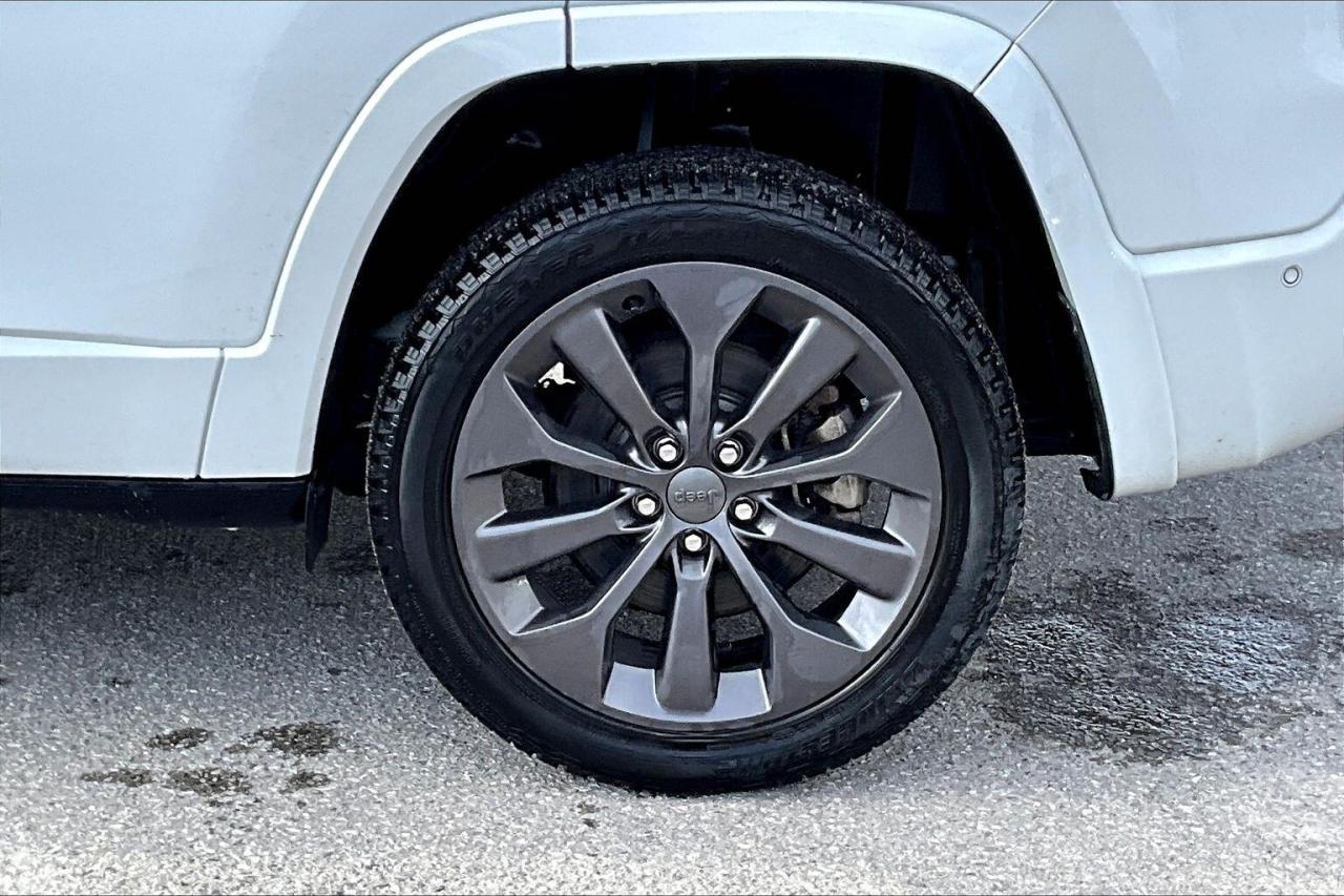 2021 Jeep Cherokee High Altitude   Luxury Group   Technology Group Photo