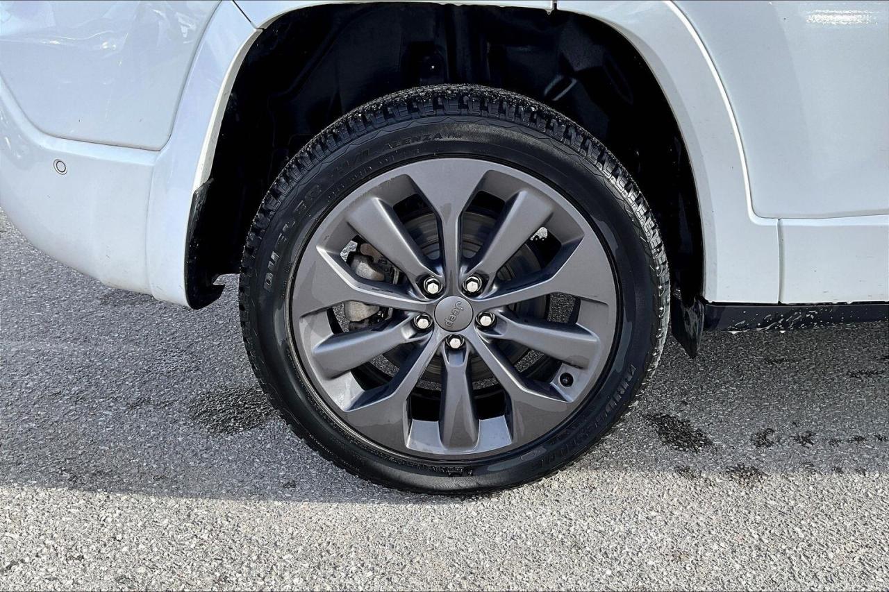 2021 Jeep Cherokee High Altitude   Luxury Group   Technology Group Photo