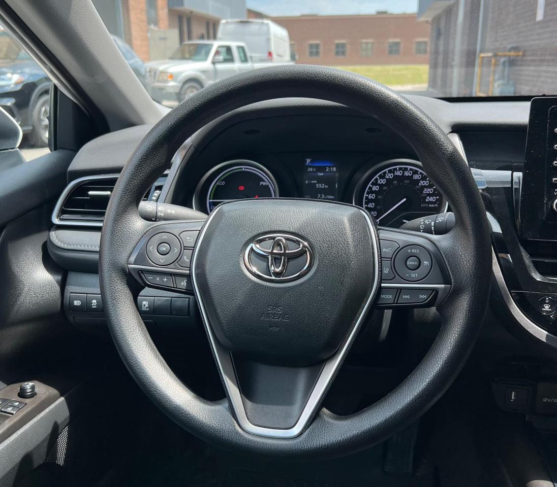 2023 Toyota Camry HYBRID, HEATED SEATS, CAMERA, DRIVE ASSIST Photo