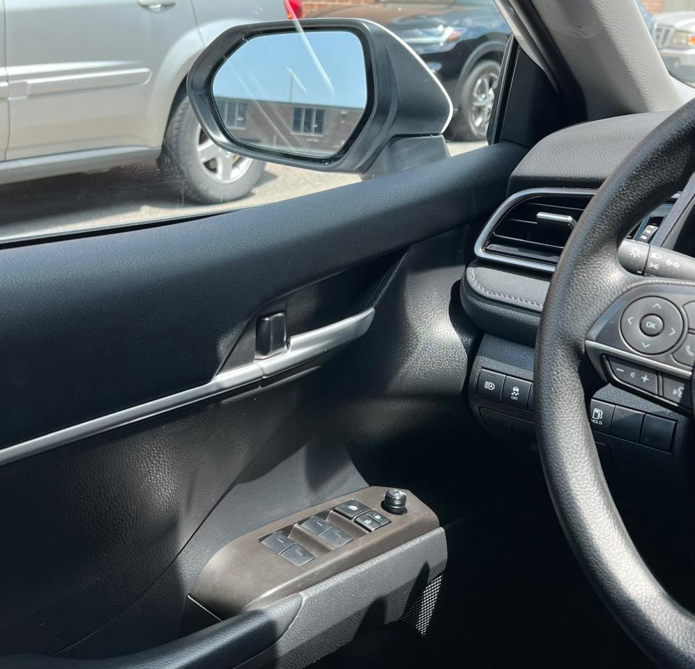 2023 Toyota Camry HYBRID, HEATED SEATS, CAMERA, DRIVE ASSIST Photo