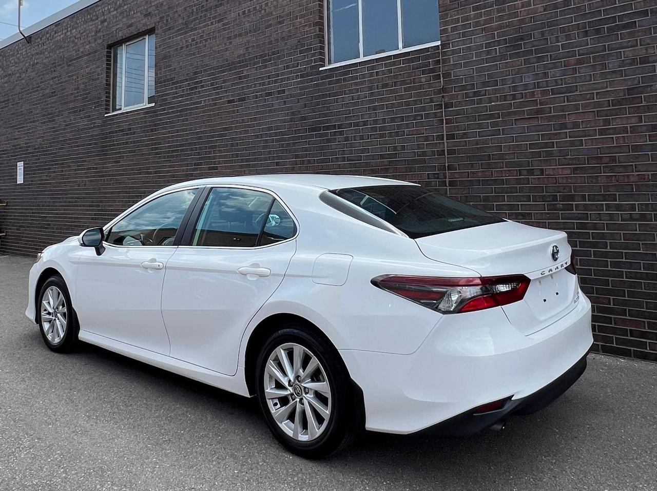 2023 Toyota Camry HYBRID, HEATED SEATS, CAMERA, DRIVE ASSIST Photo