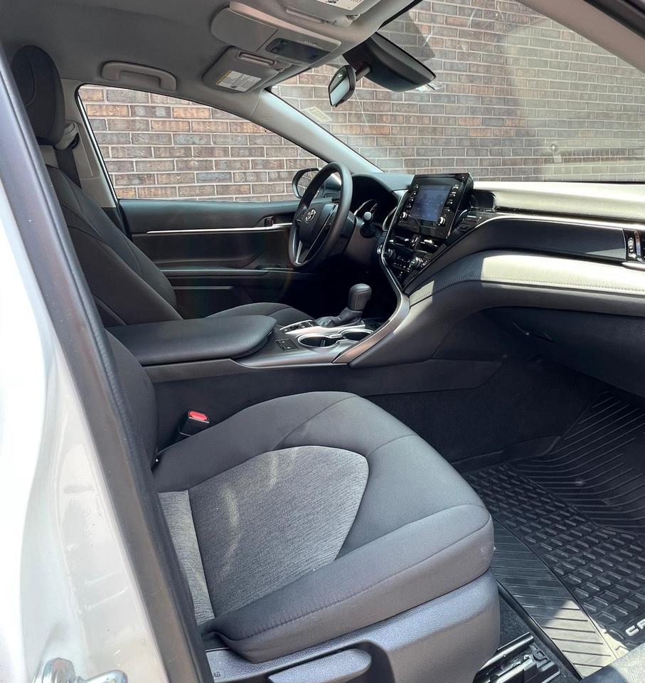 2023 Toyota Camry HYBRID, HEATED SEATS, CAMERA, DRIVE ASSIST Photo