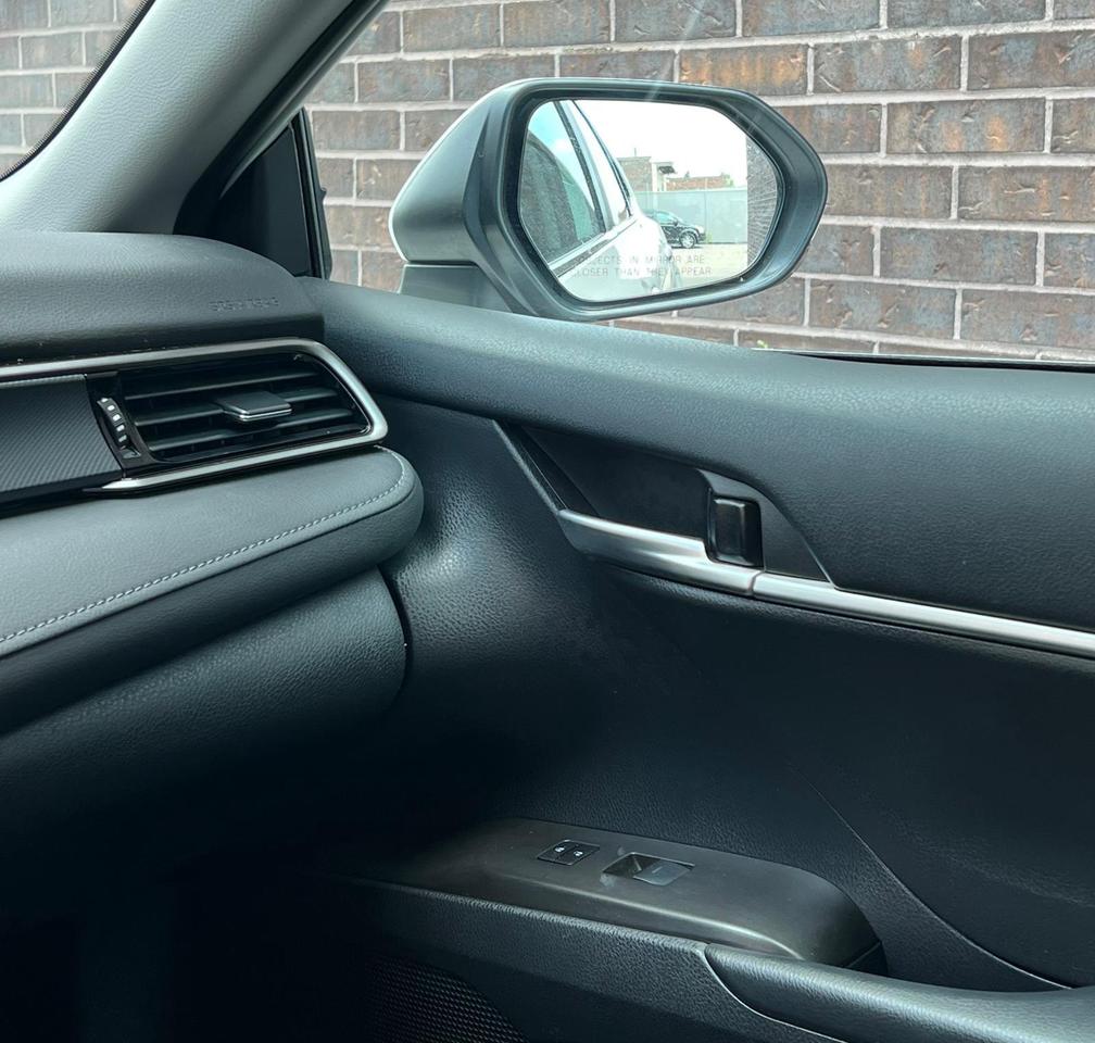 2023 Toyota Camry HYBRID, HEATED SEATS, CAMERA, DRIVE ASSIST Photo