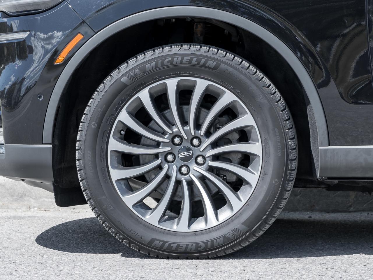 2020 Lincoln Aviator Reserve AWD Photo3