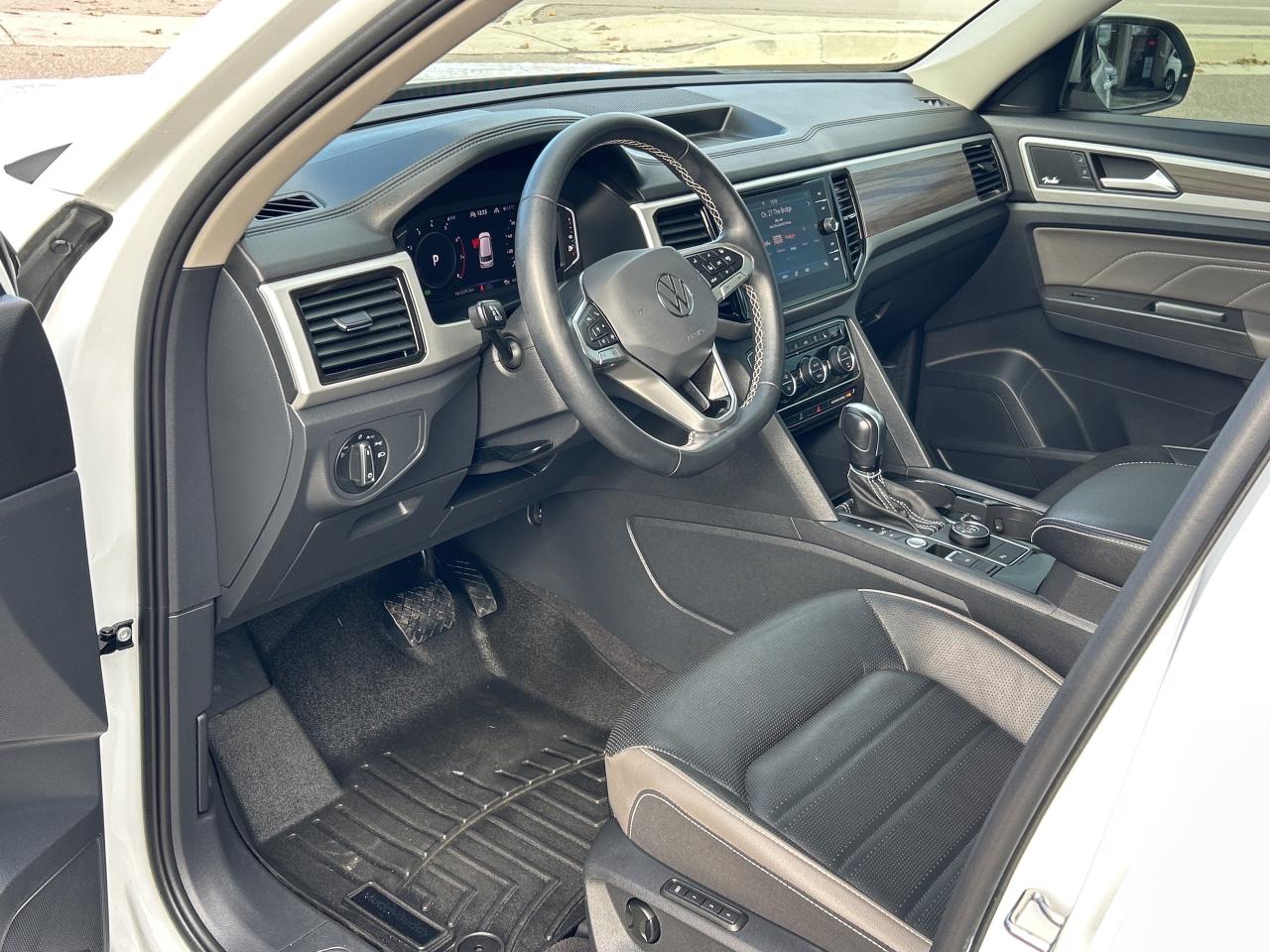 2022 Volkswagen Atlas Highline  **CALL BELLEVILLE **613-961-8848** Photo