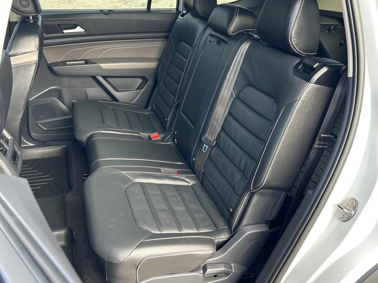 2022 Volkswagen Atlas Highline  **CALL BELLEVILLE **613-961-8848** Photo