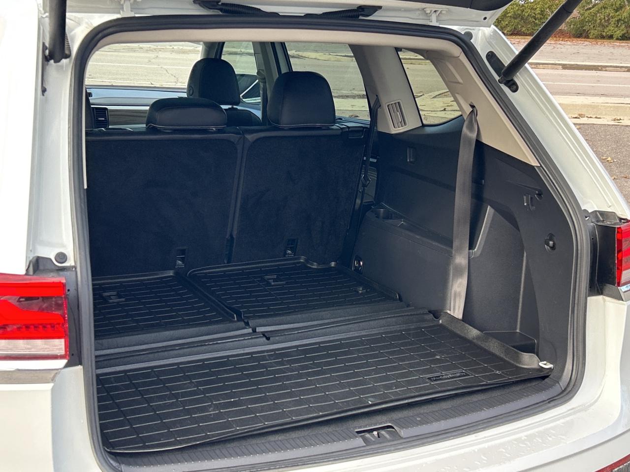 2022 Volkswagen Atlas Highline  **CALL BELLEVILLE **613-961-8848** Photo