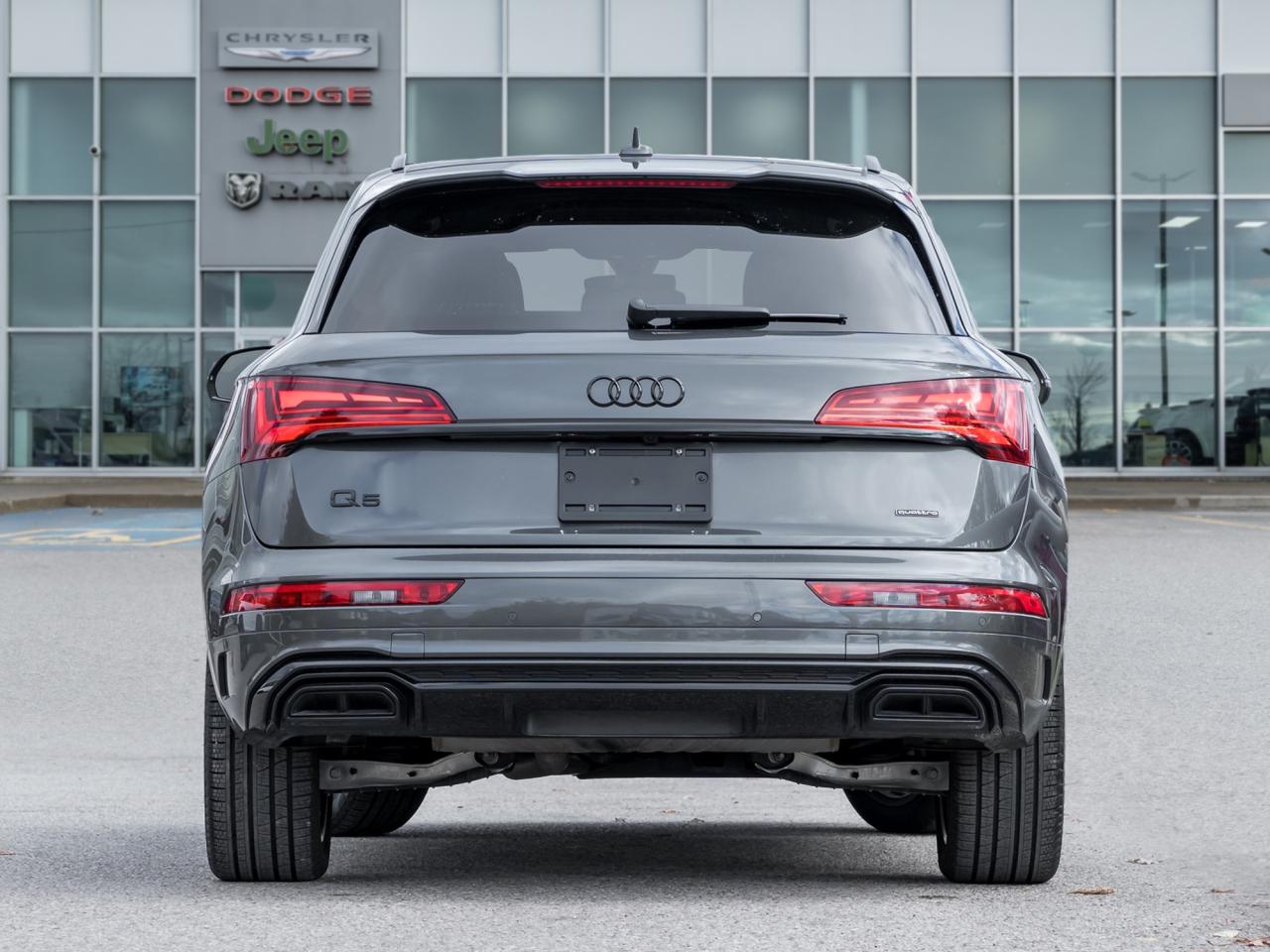 2025 Audi Q5 quattro  NAVI  ROOF  LOW KMS Photo