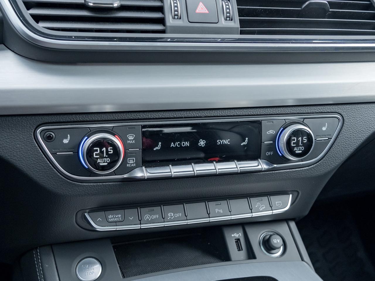 2025 Audi Q5 quattro  NAVI  ROOF  LOW KMS Photo