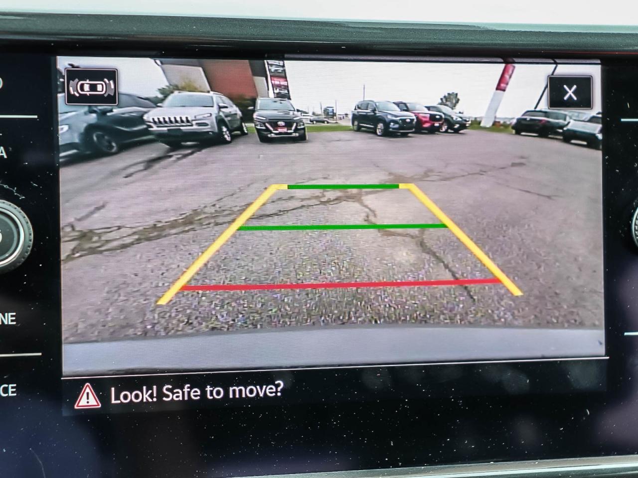 2022 Volkswagen Taos HIGHLINE   INCLUDES SNOW TIRES   LEATHER   SUNROOF Photo