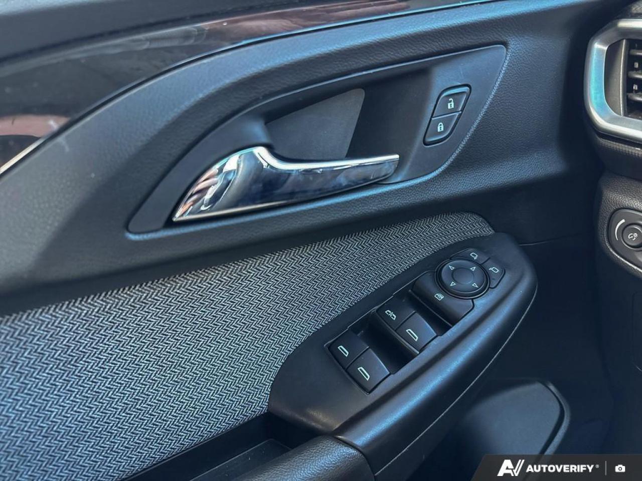 2021 Chevrolet TrailBlazer LS   APPLE CARPLAY   BLUETOOTH   USB Photo