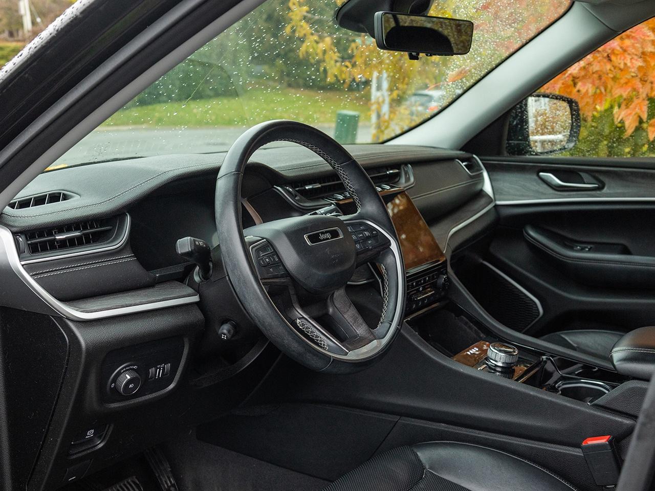 2021 Jeep Grand Cherokee L Limited 4x4 Photo