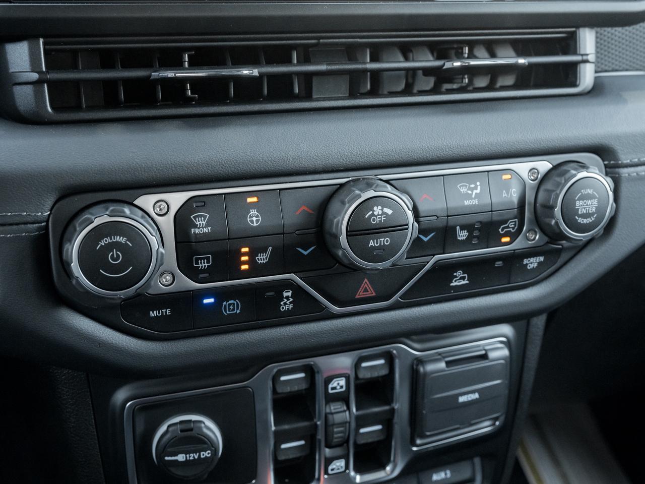 2024 Jeep Wrangler Rubicon 4 Door 4x4 Photo