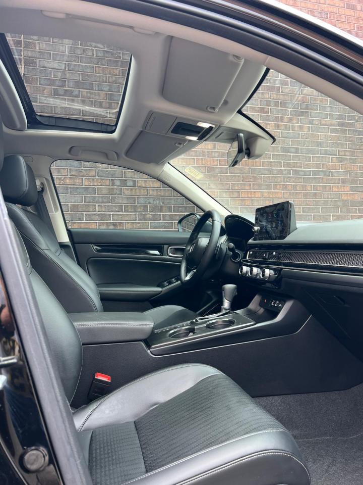 2024 Honda Civic Sedan TOURING, SUNROOF, LEATHER, DRIVE ASSIST, CAR PLAY Photo