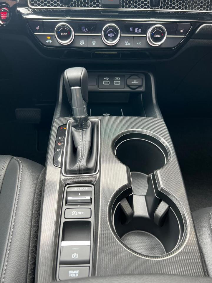 2024 Honda Civic Sedan TOURING, SUNROOF, LEATHER, DRIVE ASSIST, CAR PLAY Photo