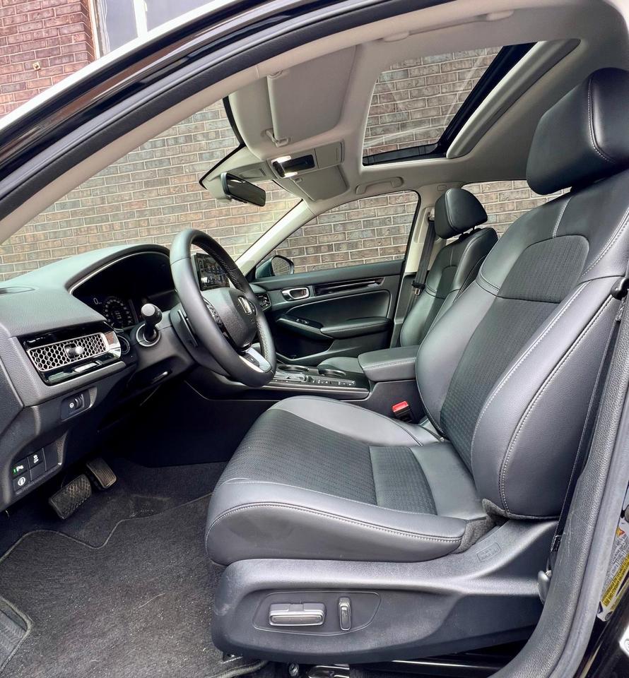 2024 Honda Civic Sedan TOURING, SUNROOF, LEATHER, DRIVE ASSIST, CAR PLAY Photo