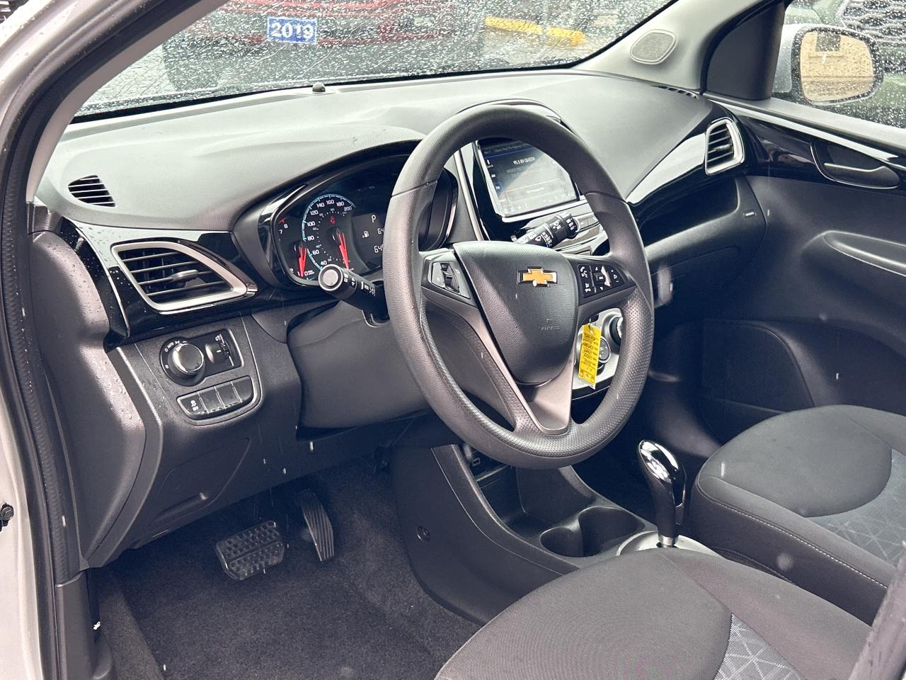 2022 Chevrolet Spark 1LT CALL NAPANEE 613-354-2100 Photo