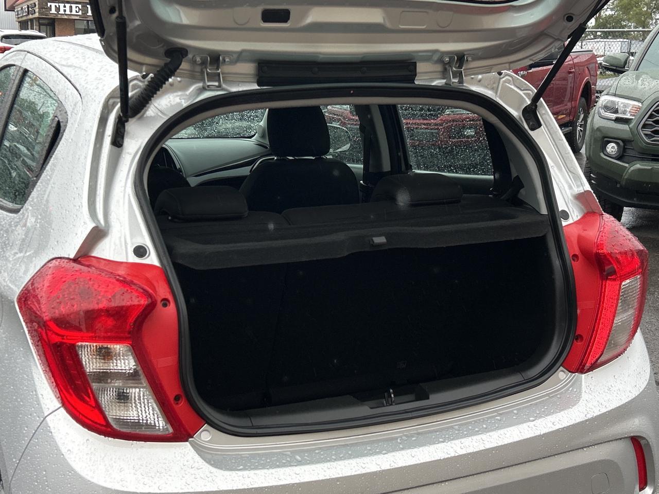 2022 Chevrolet Spark 1LT CALL NAPANEE 613-354-2100 Photo