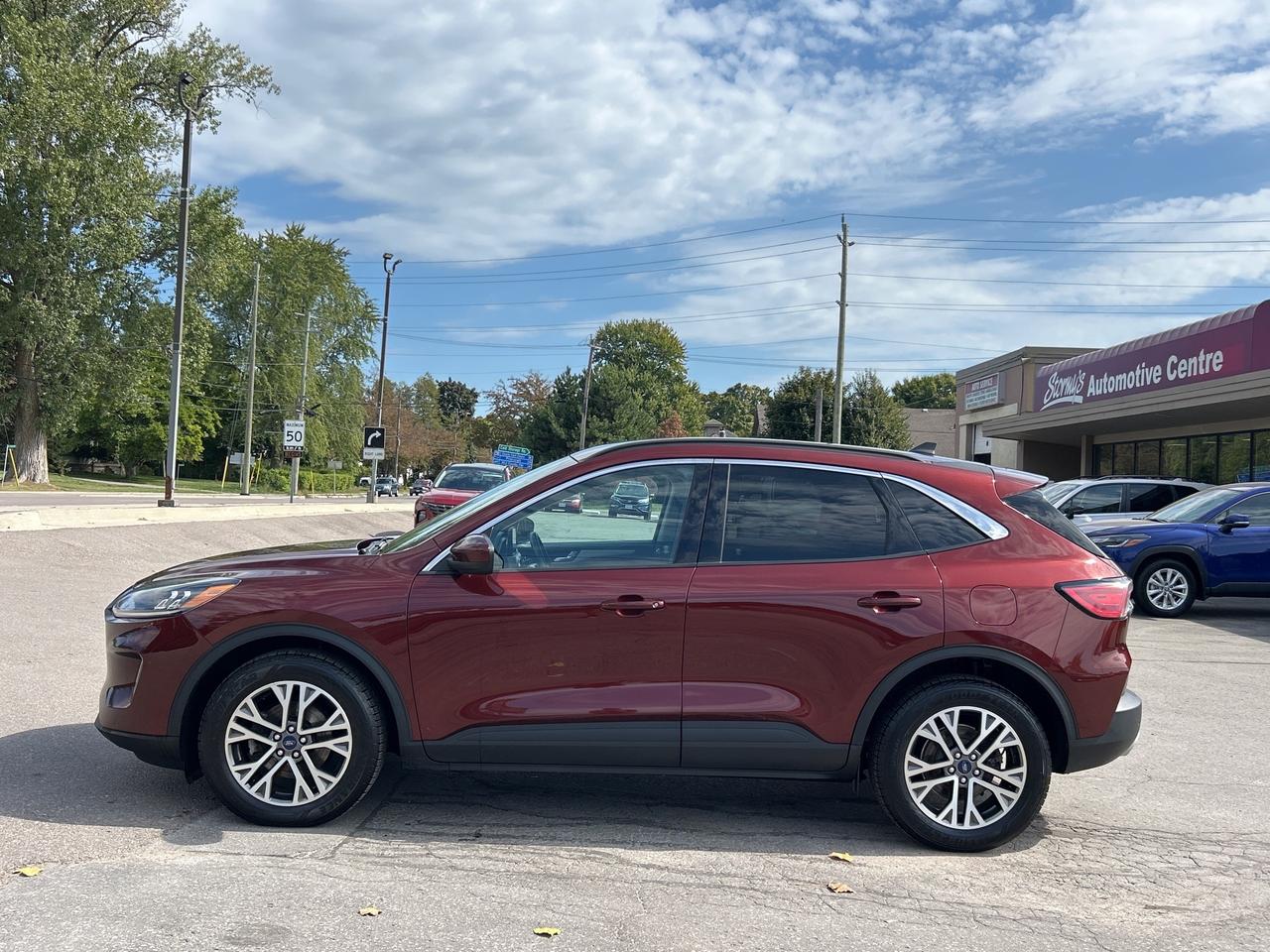 2021 Ford Escape SEL AWD/REMOTE START/PWR LIFT GATE CALL PICTON 88K Photo