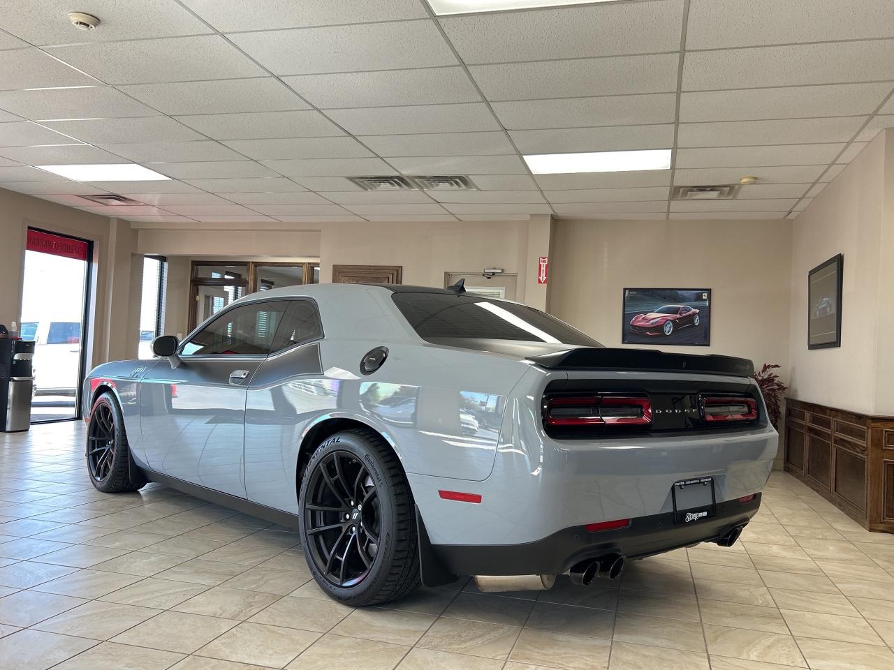 2021 Dodge Challenger R/T T/A 5.7L/ROOF/NAV CALL NAPANEE 613-354-2100 Photo2