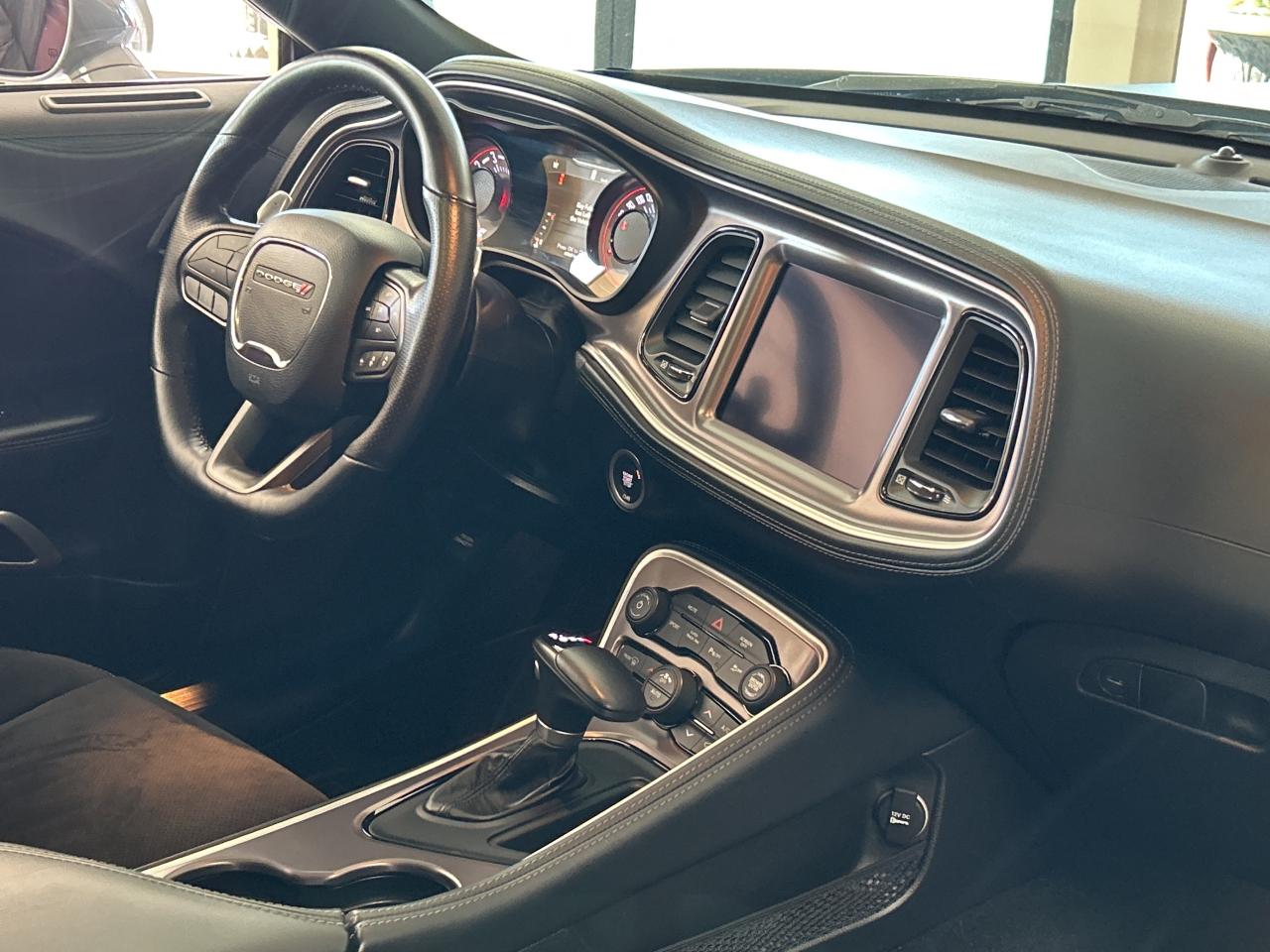 2021 Dodge Challenger R/T T/A 5.7L/ROOF/NAV CALL NAPANEE 613-354-2100 Photo