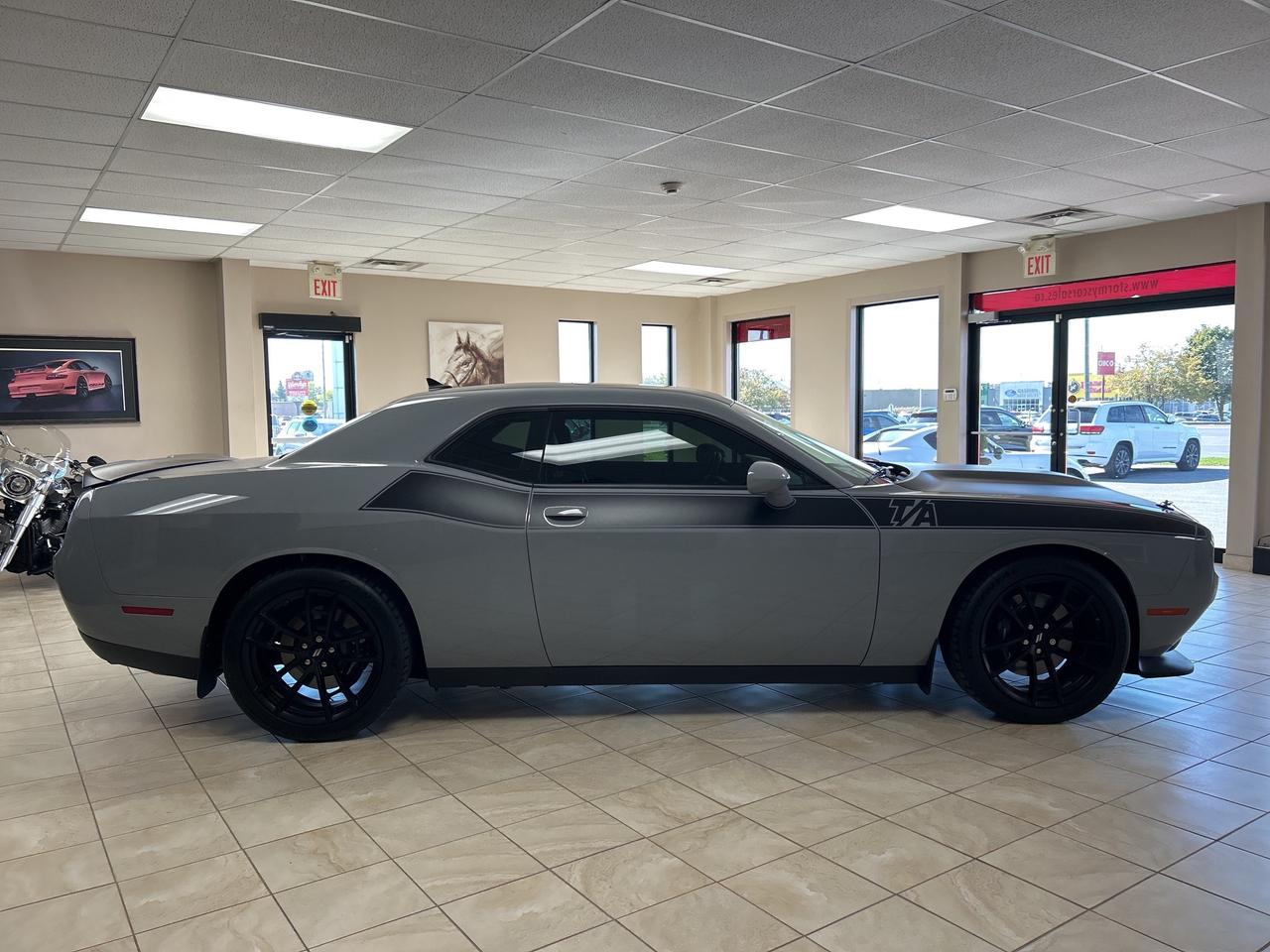 2021 Dodge Challenger R/T T/A 5.7L/ROOF/NAV CALL NAPANEE 613-354-2100 Photo