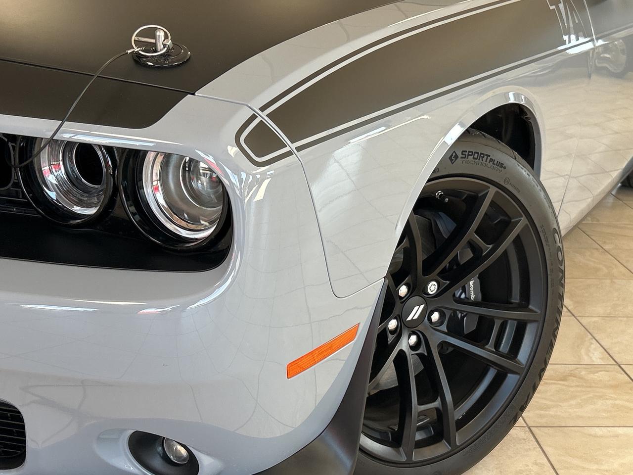 2021 Dodge Challenger R/T T/A 5.7L/ROOF/NAV CALL NAPANEE 613-354-2100 Photo