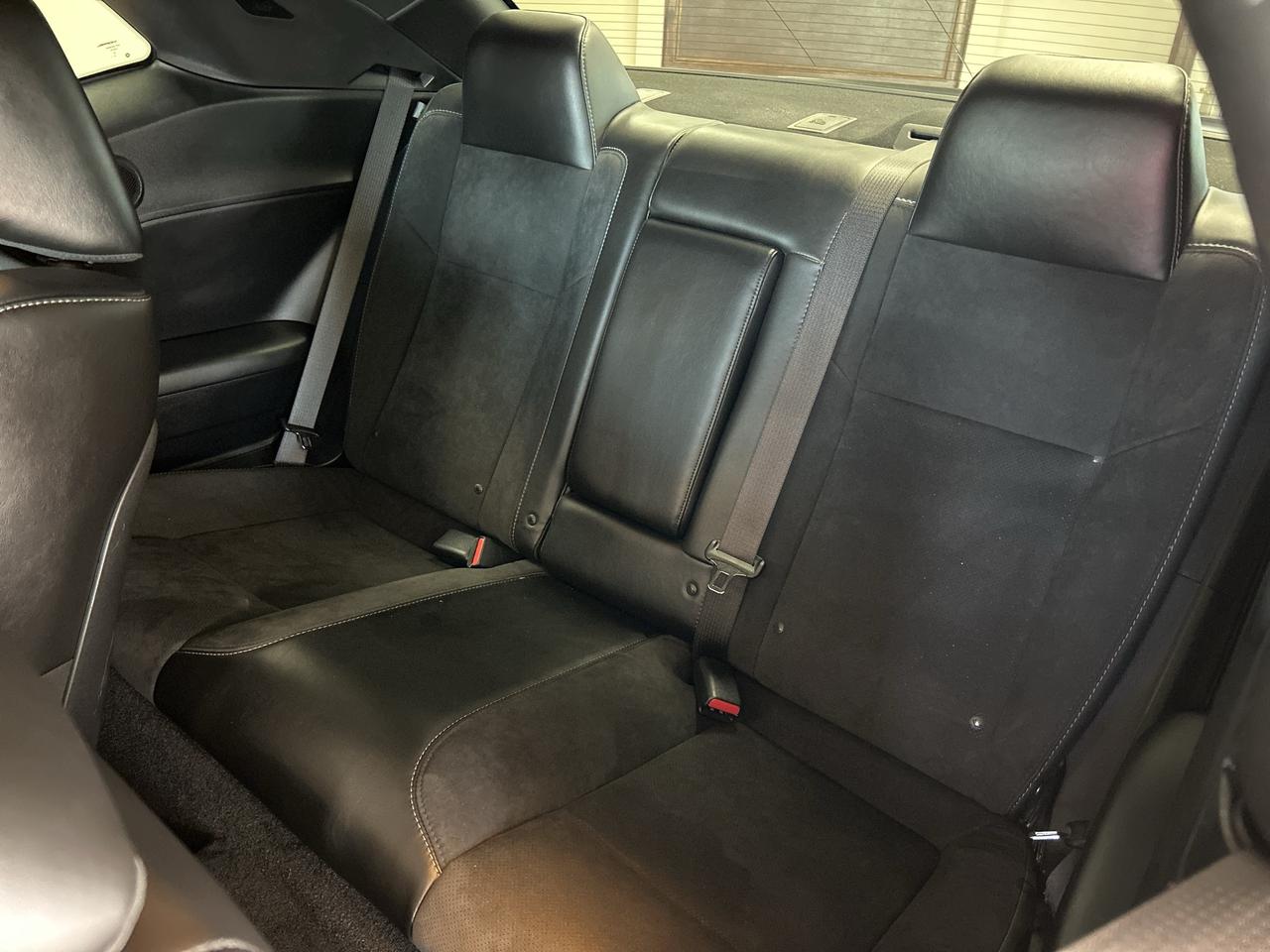 2021 Dodge Challenger R/T T/A 5.7L/ROOF/NAV CALL NAPANEE 613-354-2100 Photo