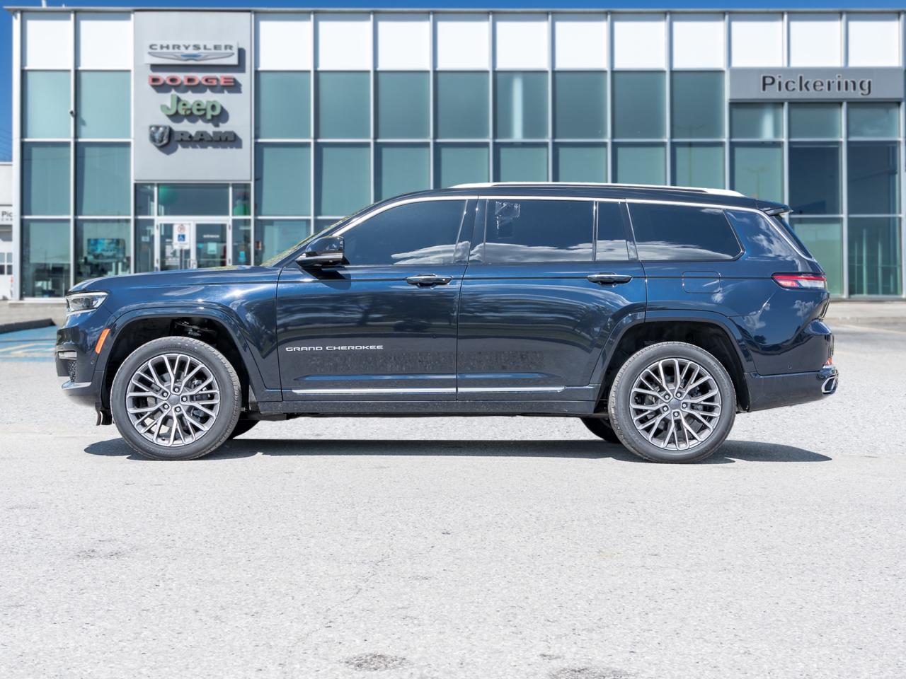 2023 Jeep Grand Cherokee L Summit Reserve 4x4 Photo