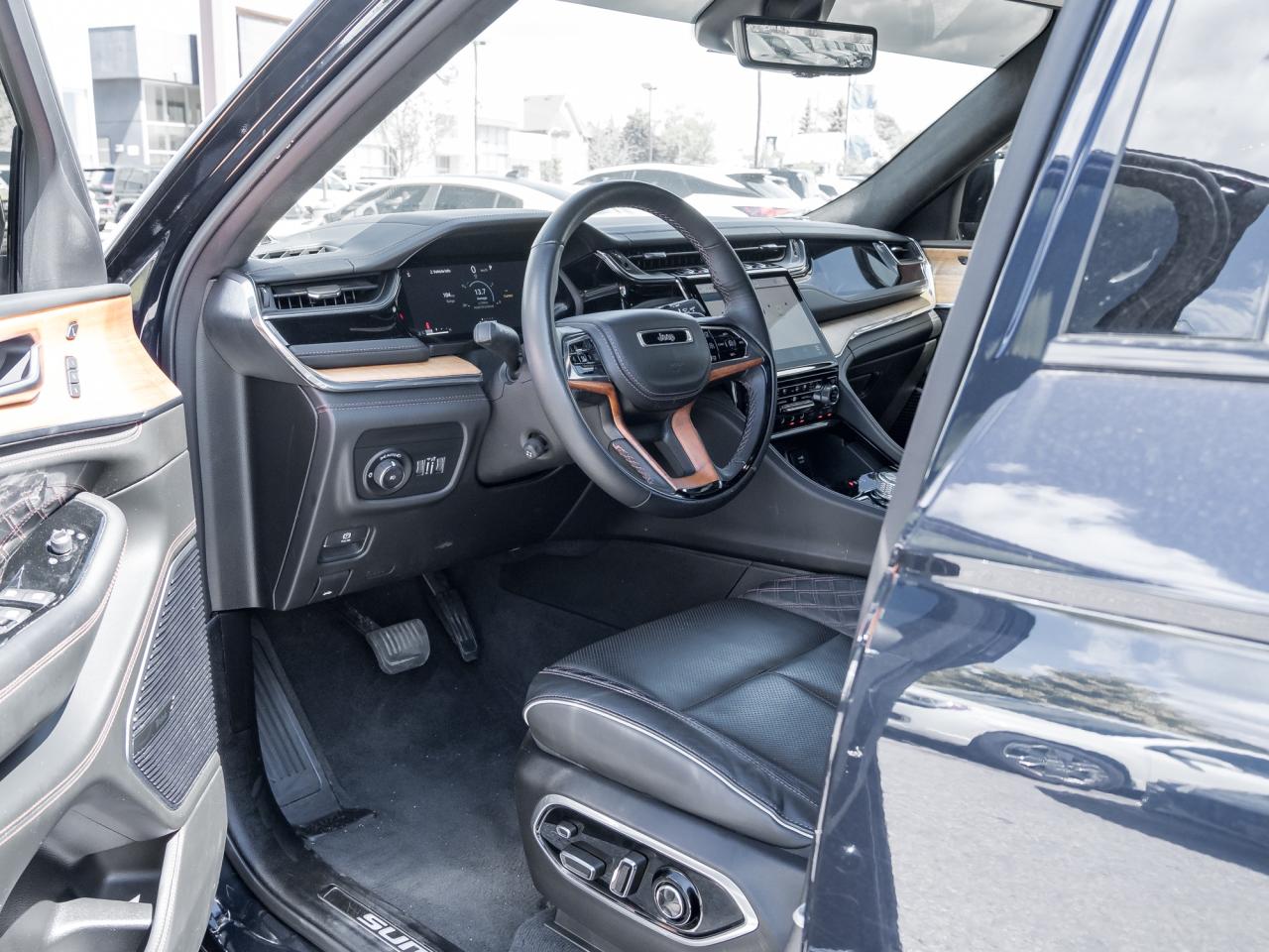 2023 Jeep Grand Cherokee L Summit Reserve 4x4 Photo