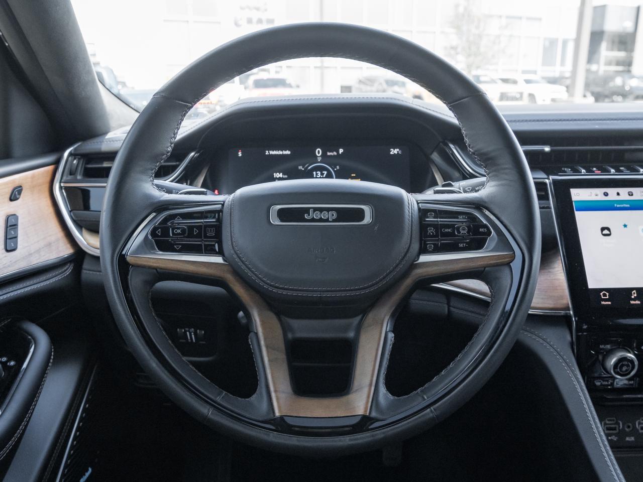 2023 Jeep Grand Cherokee L Summit Reserve 4x4 Photo