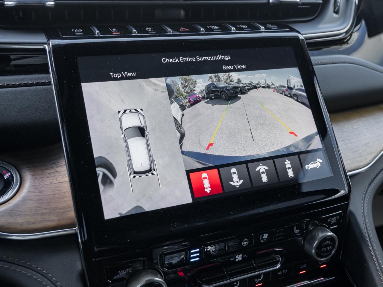 2023 Jeep Grand Cherokee L Summit Reserve 4x4 Photo