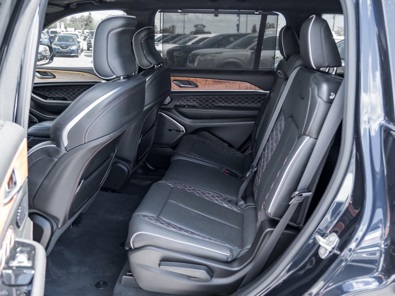 2023 Jeep Grand Cherokee L Summit Reserve 4x4 Photo