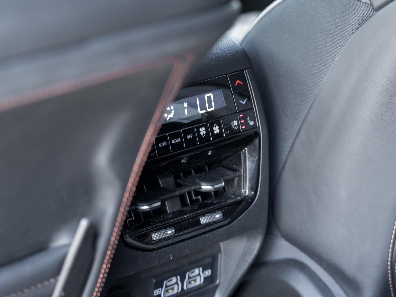 2023 Jeep Grand Cherokee L Summit Reserve 4x4 Photo