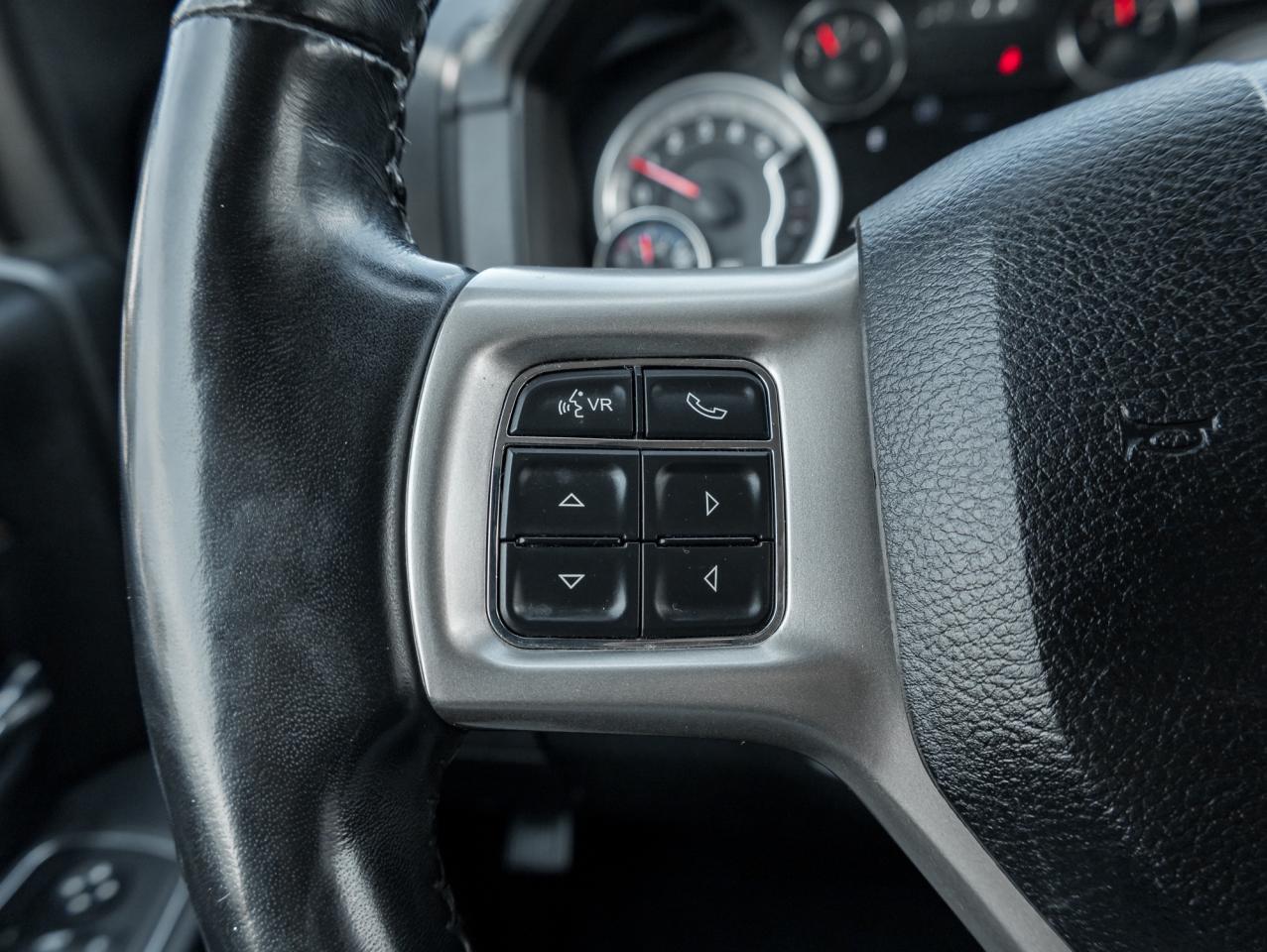 2018 RAM 1500 Laramie 4x4 Quad Cab  NAVI   ROOF  LEATHER Photo