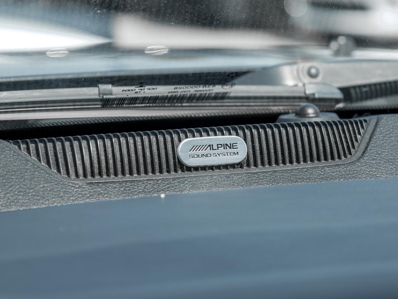 2018 RAM 1500 Laramie 4x4 Quad Cab  NAVI   ROOF  LEATHER Photo