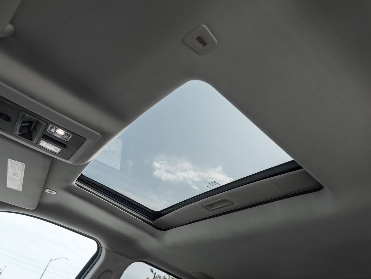 2018 RAM 1500 Laramie 4x4 Quad Cab  NAVI   ROOF  LEATHER Photo