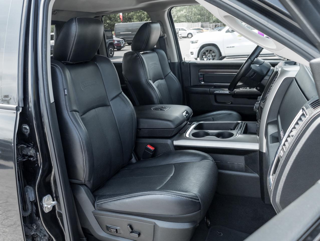 2018 RAM 1500 Laramie 4x4 Quad Cab  NAVI   ROOF  LEATHER Photo