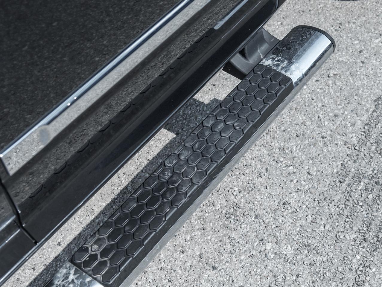 2018 RAM 1500 Laramie 4x4 Quad Cab  NAVI   ROOF  LEATHER Photo4