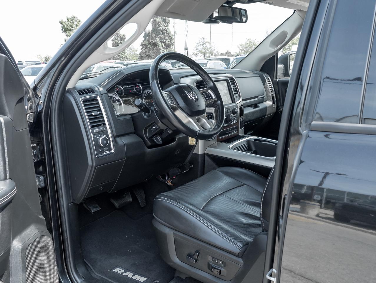 2018 RAM 1500 Laramie 4x4 Quad Cab  NAVI   ROOF  LEATHER Photo