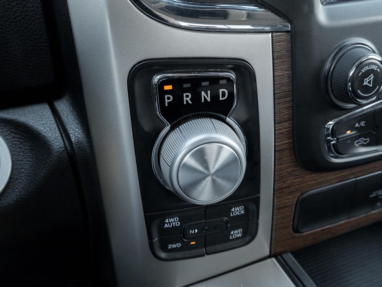 2018 RAM 1500 Laramie 4x4 Quad Cab  NAVI   ROOF  LEATHER Photo