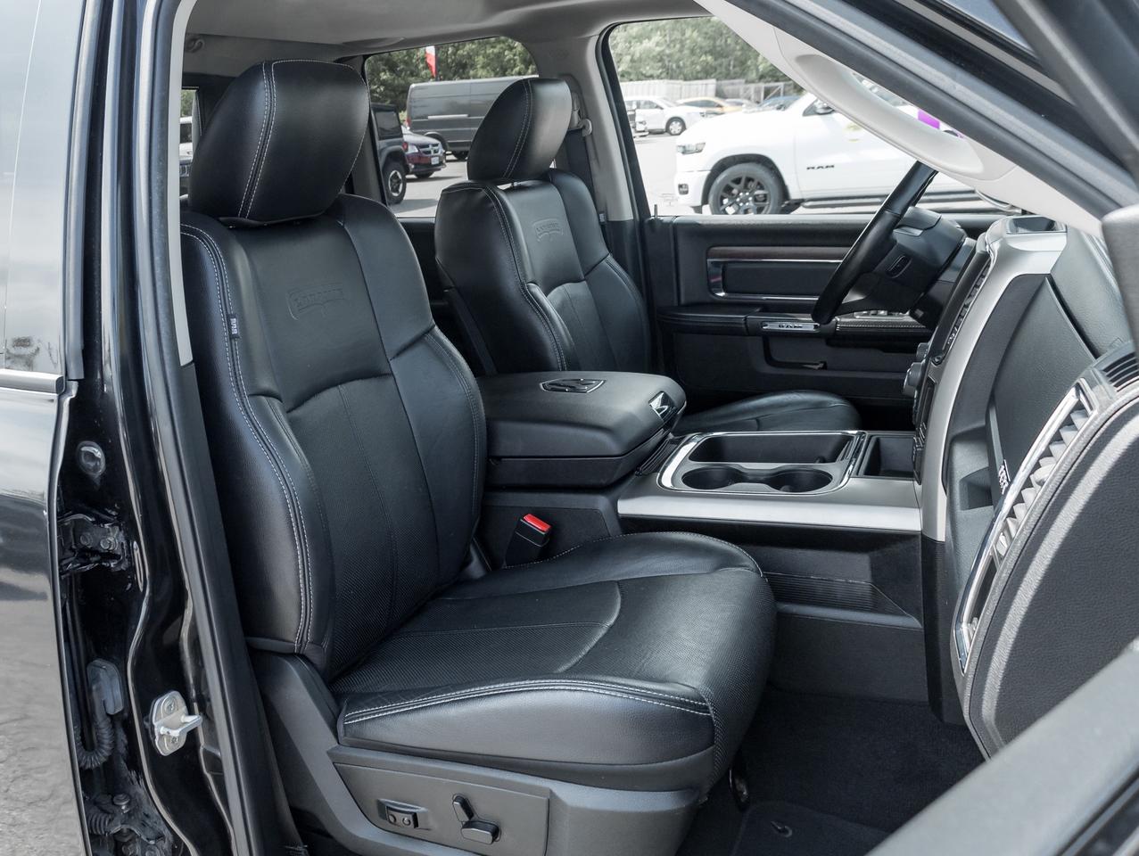 2018 RAM 1500 Laramie 4x4 Quad Cab  NAVI   ROOF  LEATHER Photo