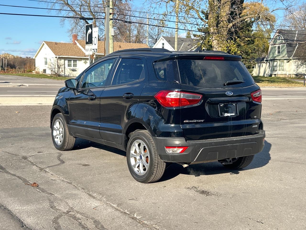 2018 Ford EcoSport SE AWD/NAV/SUNROOF CALL NAPANEE 613-354-2100 Photo2