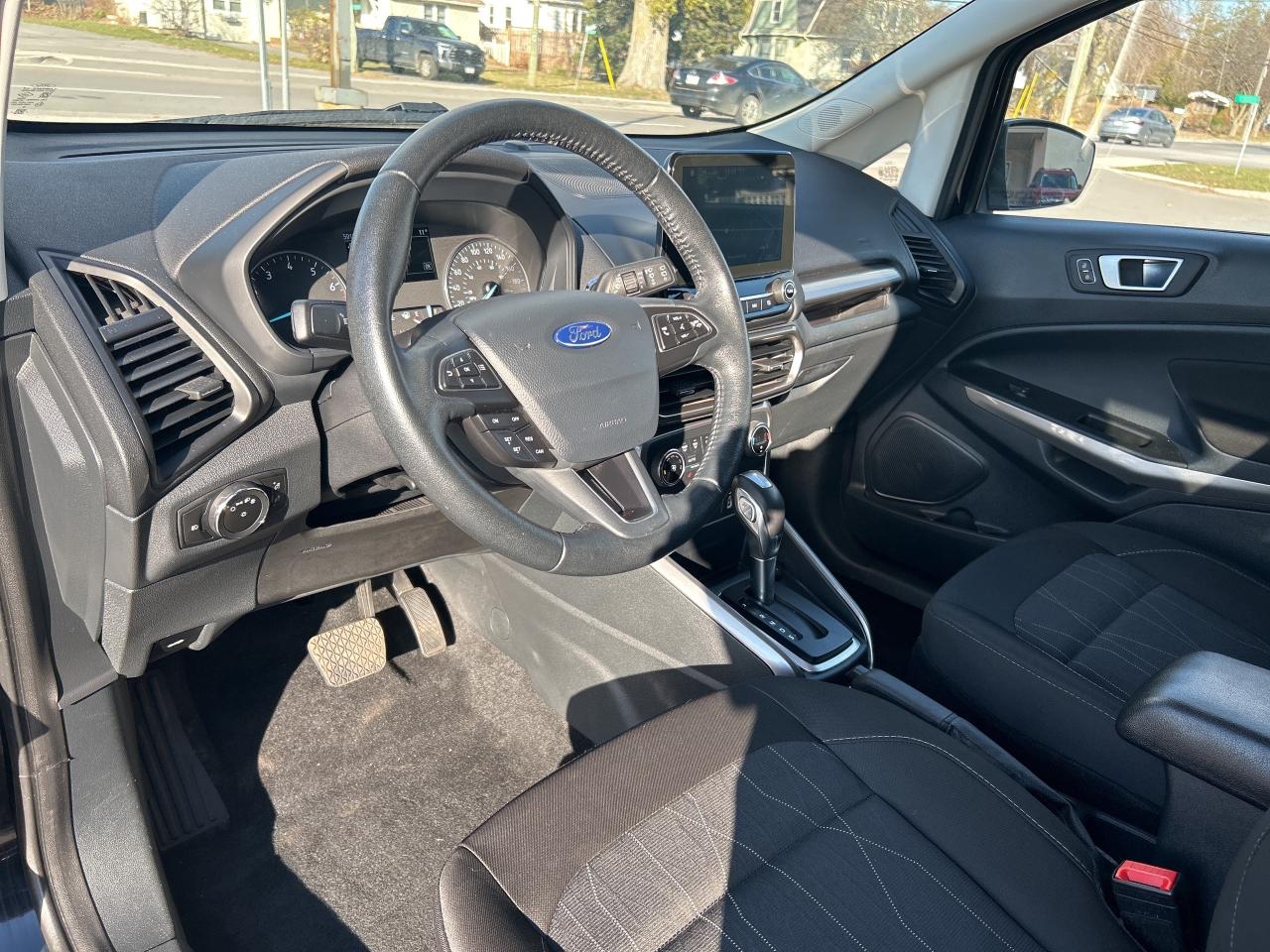 2018 Ford EcoSport SE AWD/NAV/SUNROOF CALL NAPANEE 613-354-2100 Photo