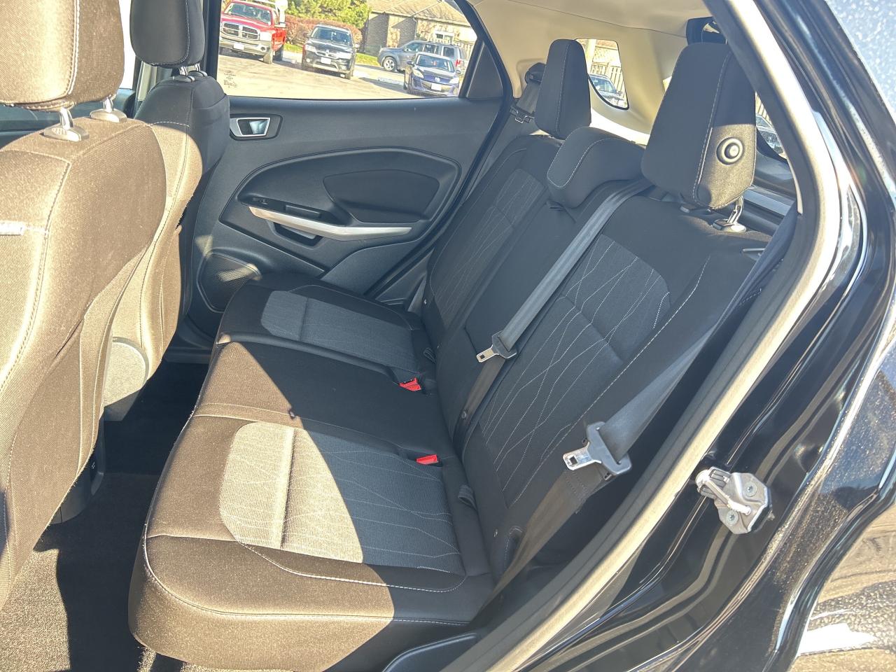 2018 Ford EcoSport SE AWD/NAV/SUNROOF CALL NAPANEE 613-354-2100 Photo