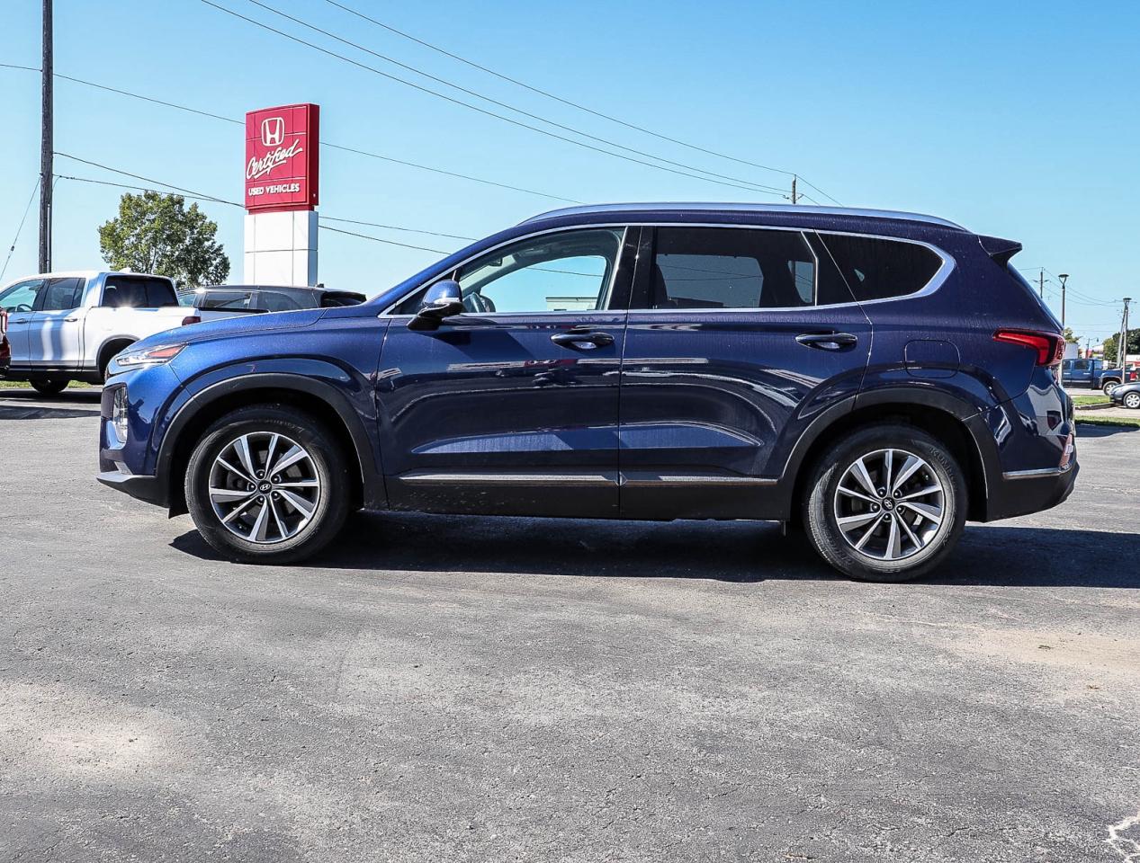 2020 Hyundai Santa Fe LUXURY   SNOW TIRES INCLUDED   2 KEYS   PANO ROOF Photo3
