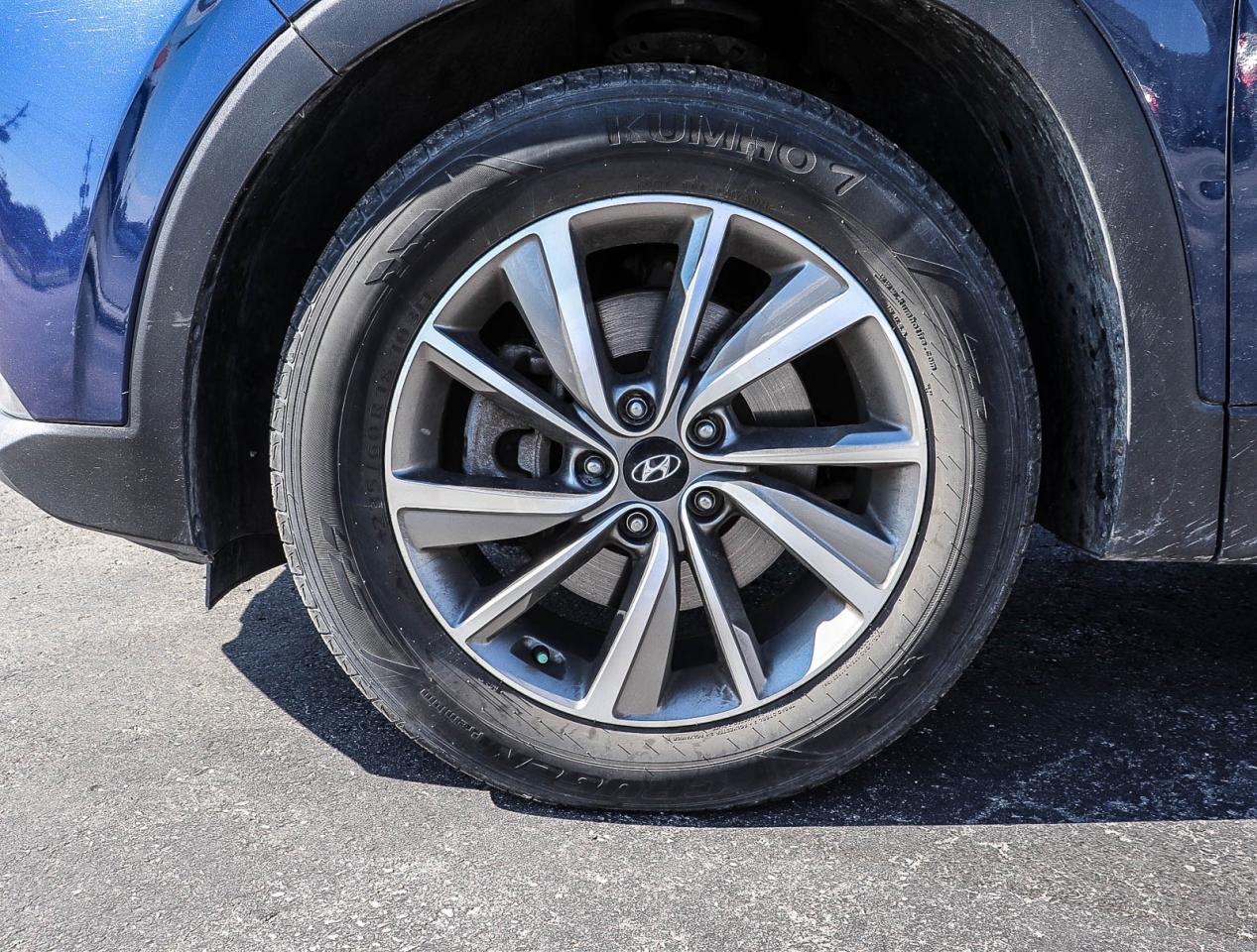2020 Hyundai Santa Fe LUXURY   SNOW TIRES INCLUDED   2 KEYS   PANO ROOF Photo